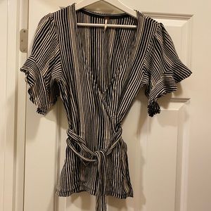 Free people flare sleeve 3/4 top